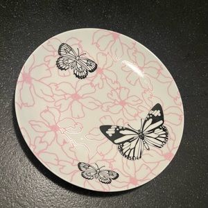 M Studios Butterfly bone china plate with plate hanger 8” salad/Dessert